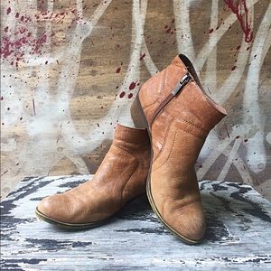 Lucky Brand Leather Booties / Size 8